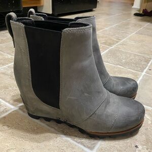 Sorel Gray and Black Wedge Boots